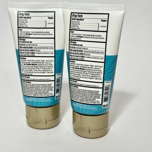 AT THE BEACH Sunscreen SPF 50 - Picture 2 of 2